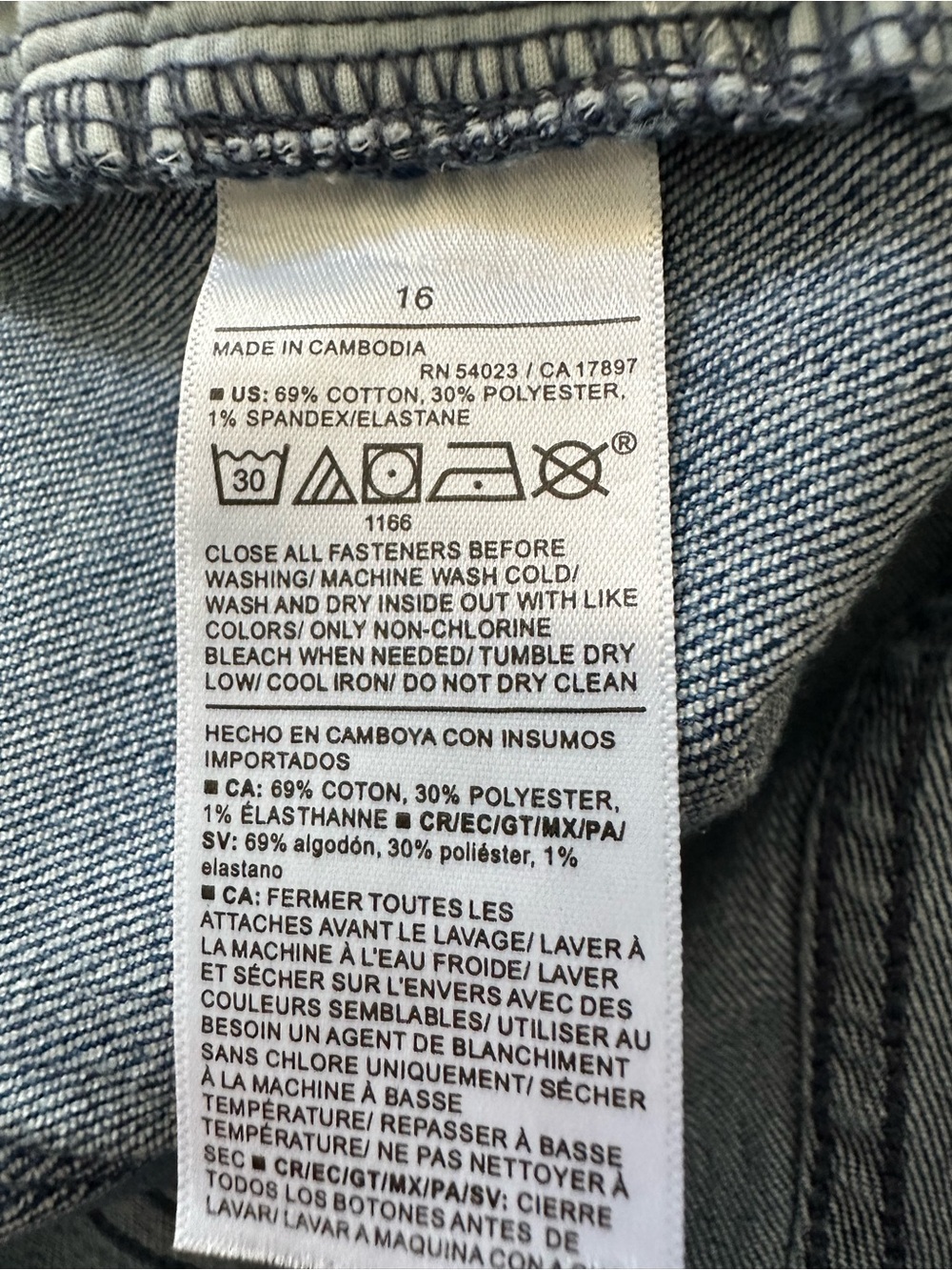 Old Navy women’s mid-rise bootcut jeans, size 16 - Picture 8 of 9